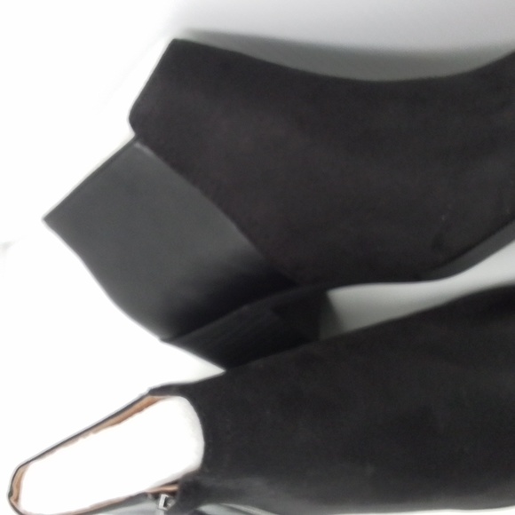 Black Booties Size 6 NEW - Picture 8 of 10
